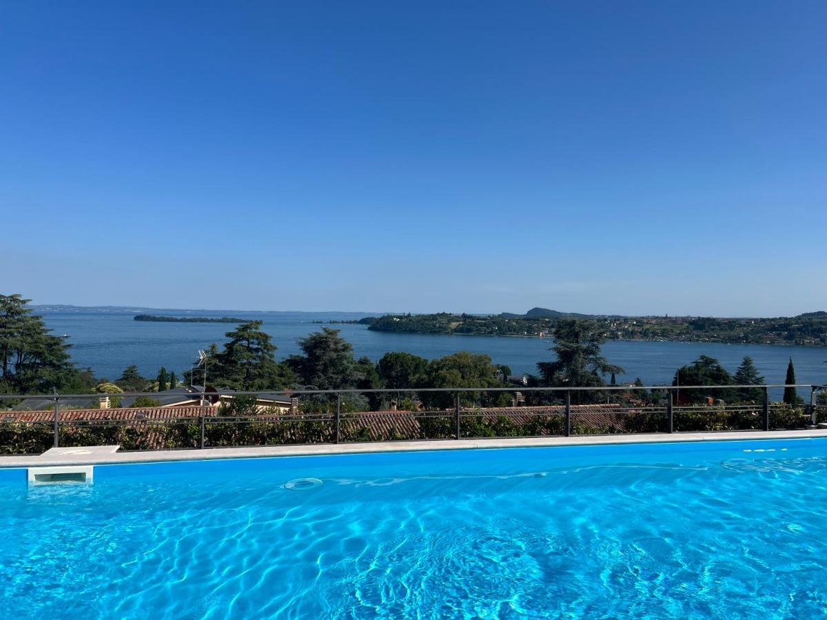 Feli Holiday Home - Panoramic Pool Lake View In 가르도네리비에라 외부 사진